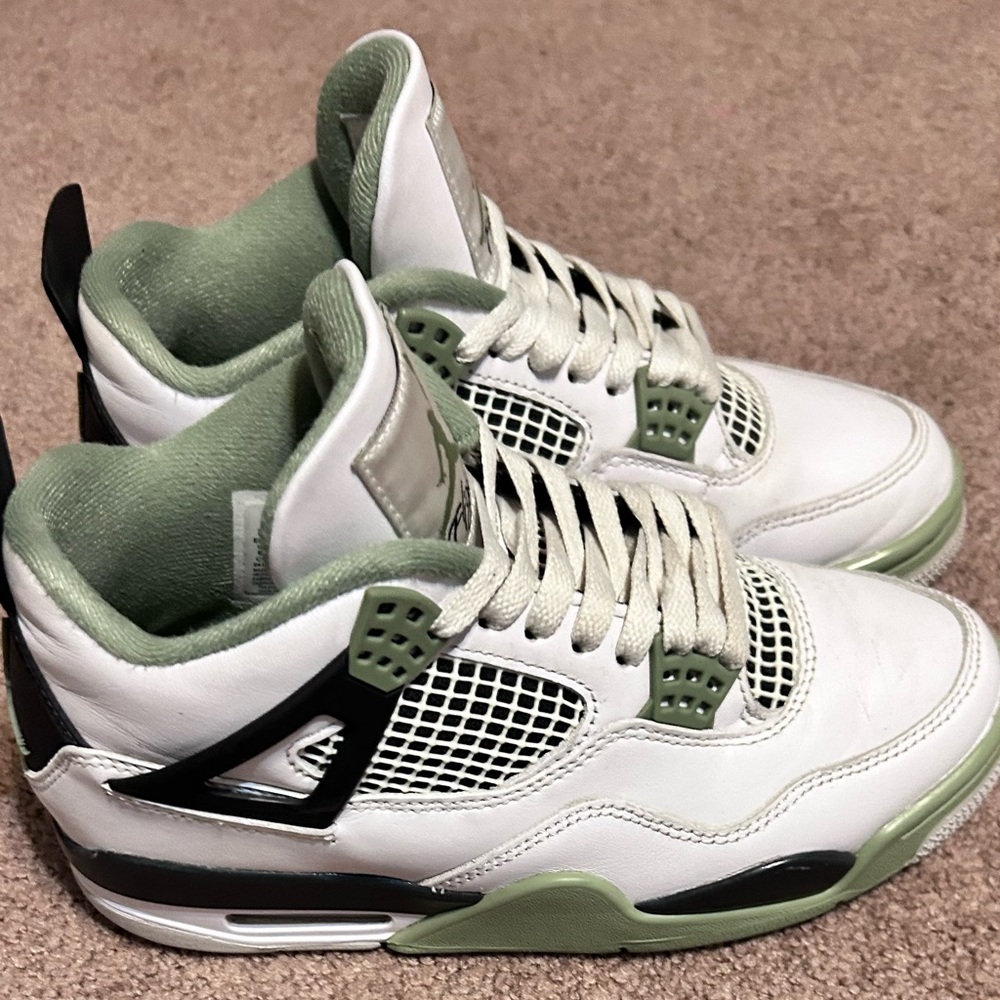 sea foam jordan 4 size 7 women